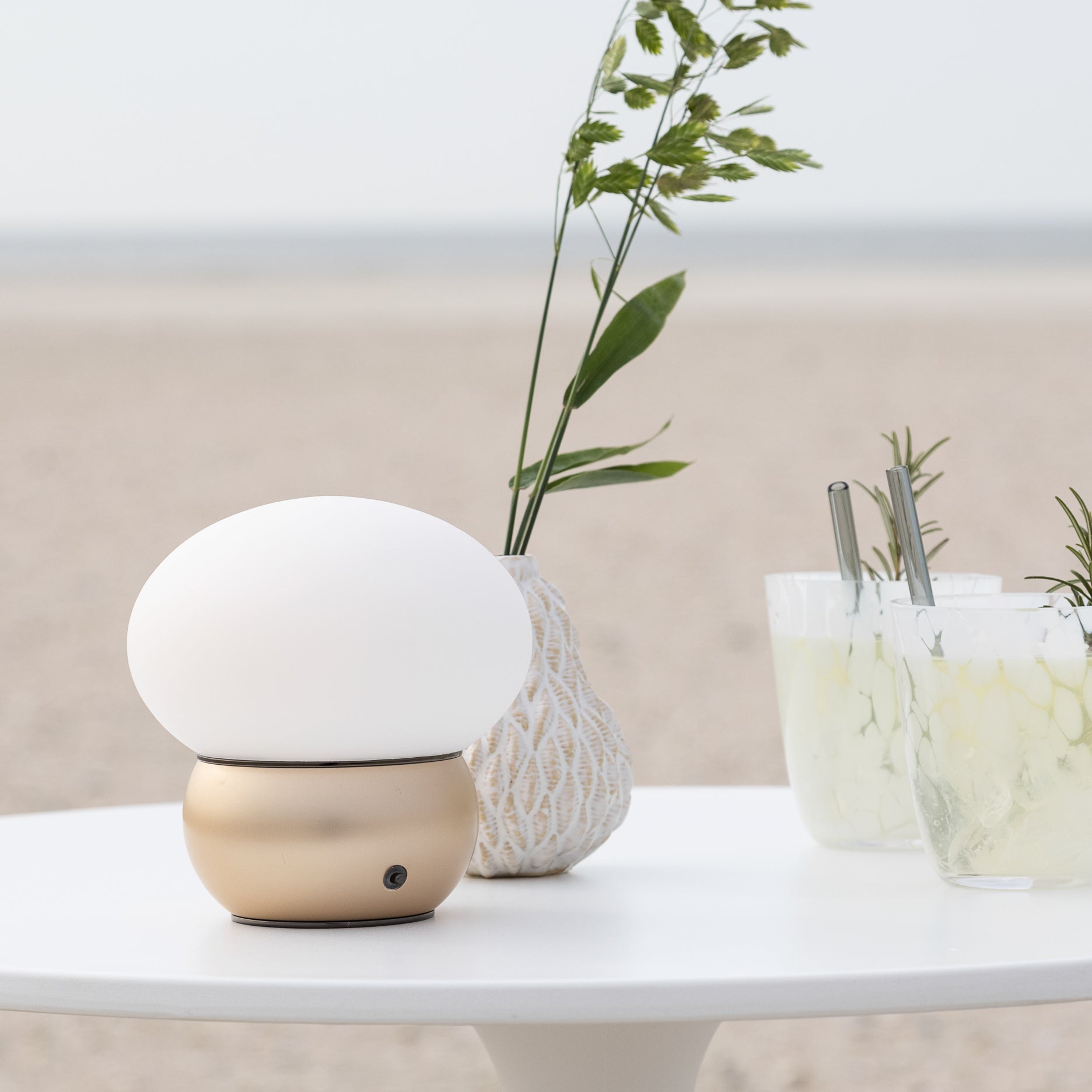 Cocoon LED bordlampe